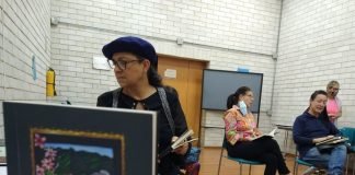 «Nido de retazos», palabras para tejer la memoria Presentación de "Nido de retazos, un conjuro a la memoria" en el Parque Biblioteca Belén. • Foto: Comunicando Belén.