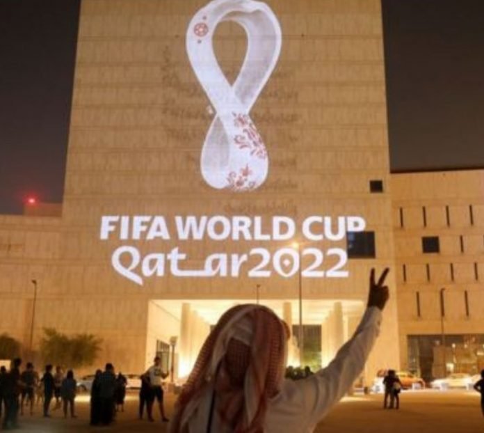 Este viernes 1° de abril se hará el sorteo de los grupos para el Mundial de Fútbol 2022. • Imagen: BBC.