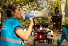 Con un recorrido por el Centro, la Alcaldía de Medellín reanudó el llamado para volver a clases