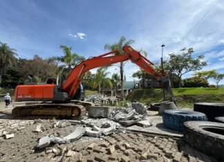 Inició la demolición del coliseo Carlos Mauro Hoyos para dar paso al Gran Parque Medellín